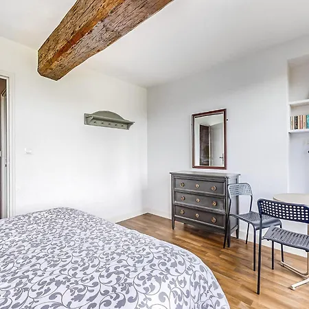 Дом отдыха B *